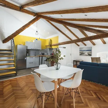 Urban Loft Marafor Nyaraló