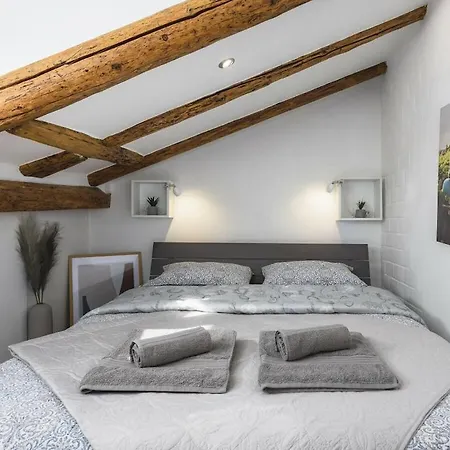 Urban Loft Marafor Nyaraló Poreč